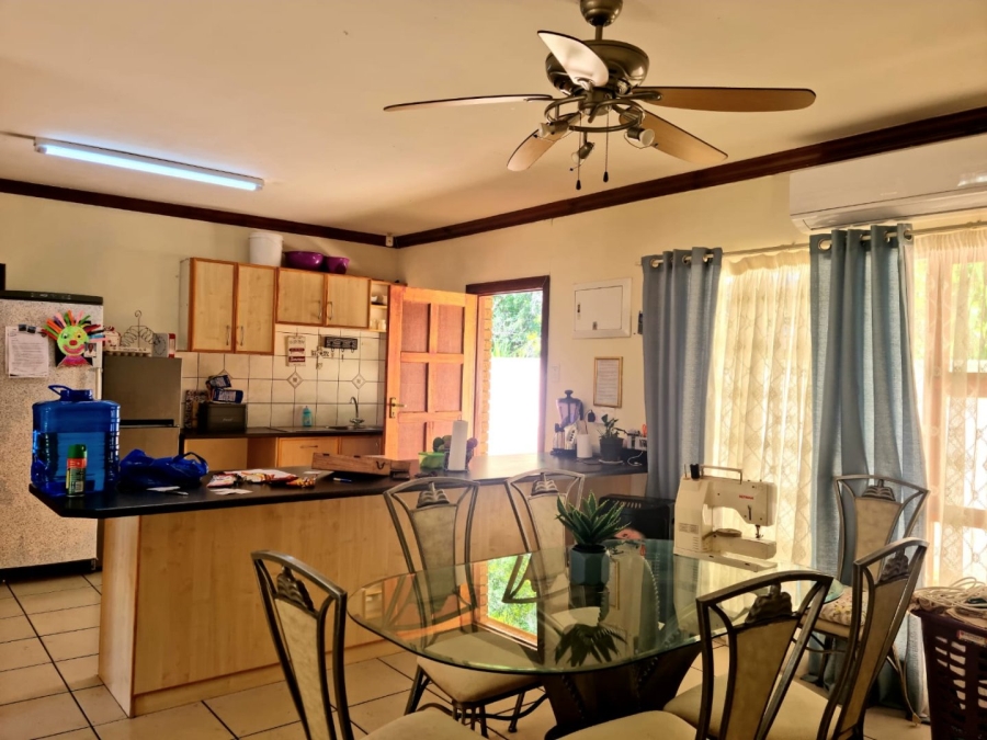 4 Bedroom Property for Sale in Roylglen Gardens Northern Cape